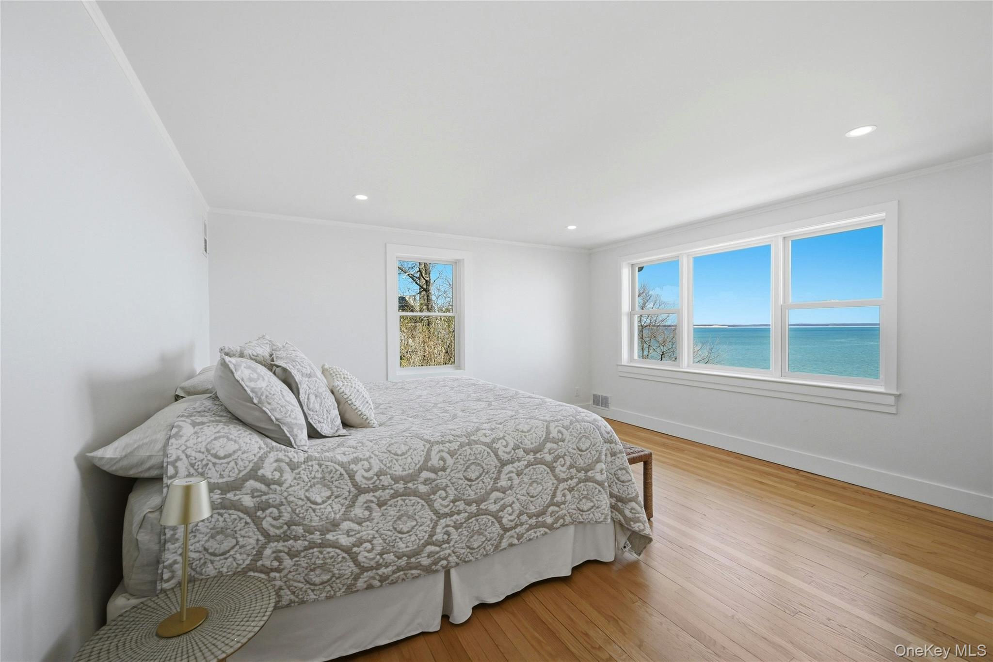 8908 Peconic Bay Boulevard – For Rent photo 9