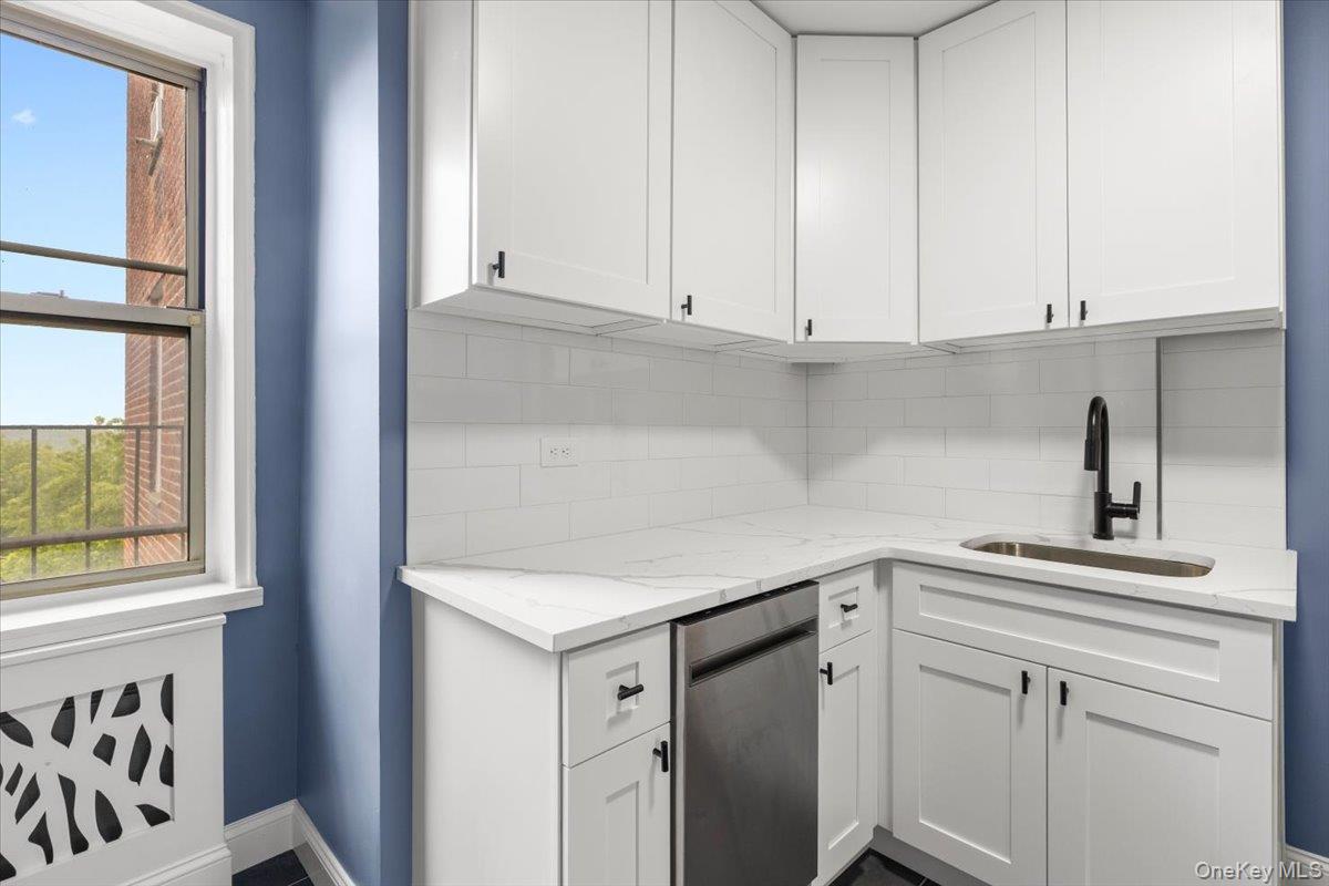 5645 Netherland Avenue, Unit 5C photo 13