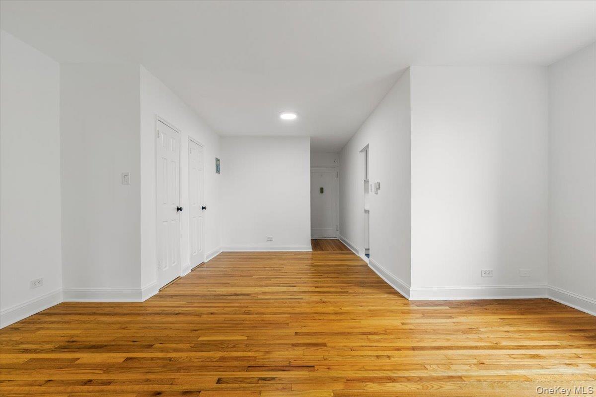 5645 Netherland Avenue, Unit 5C photo 11