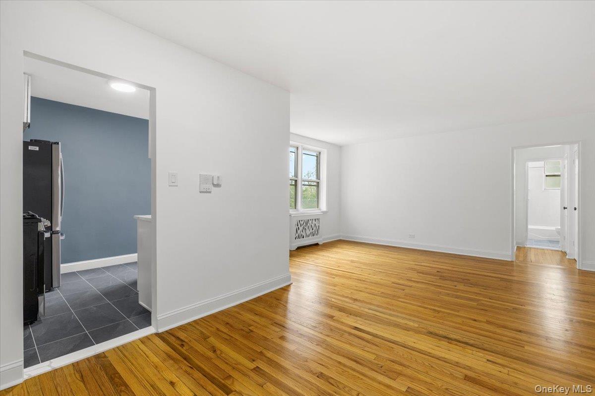 5645 Netherland Avenue, Unit 5C photo 9