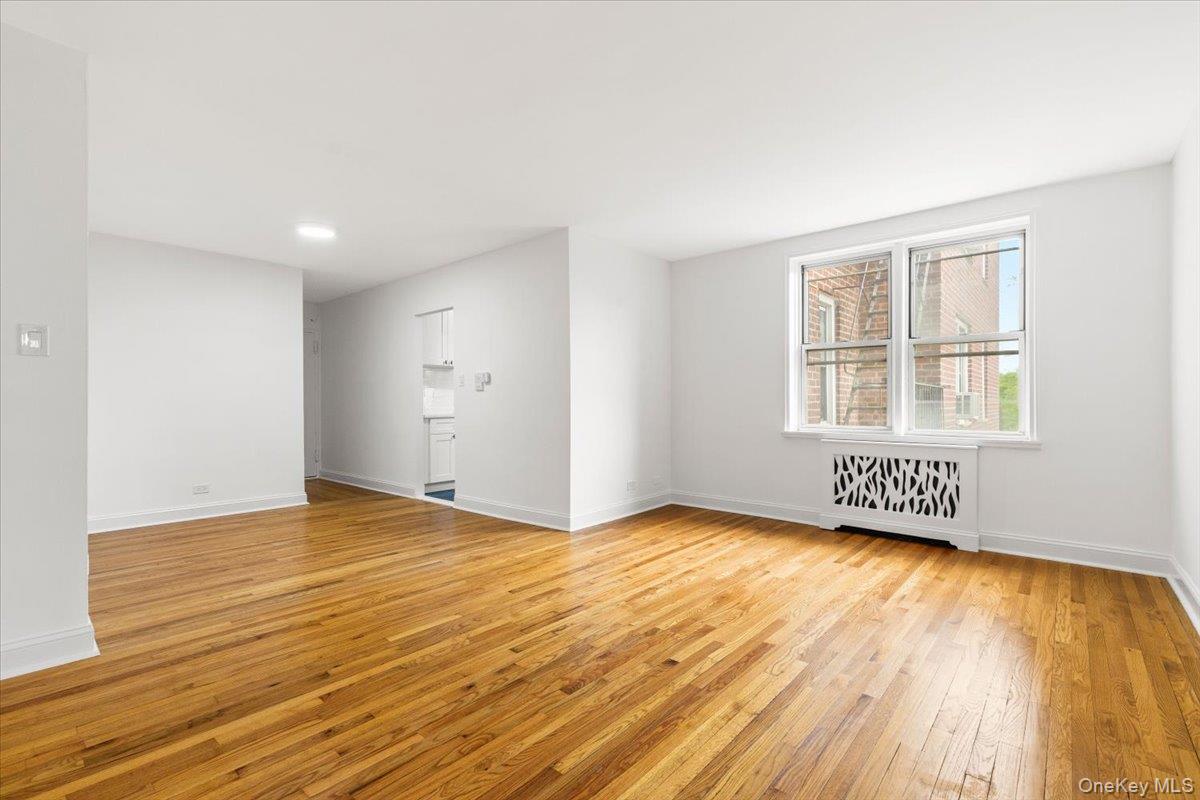 5645 Netherland Avenue, Unit 5C photo 5