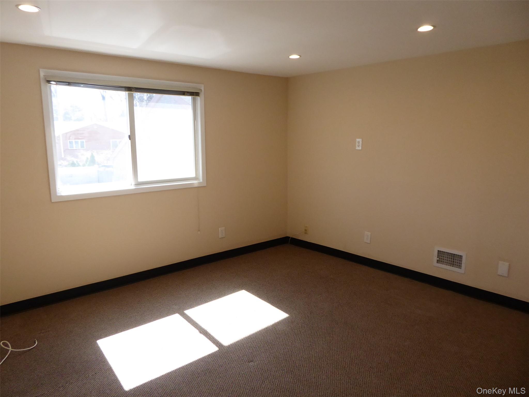 122 Forest Avenue, Unit Rear photo 19