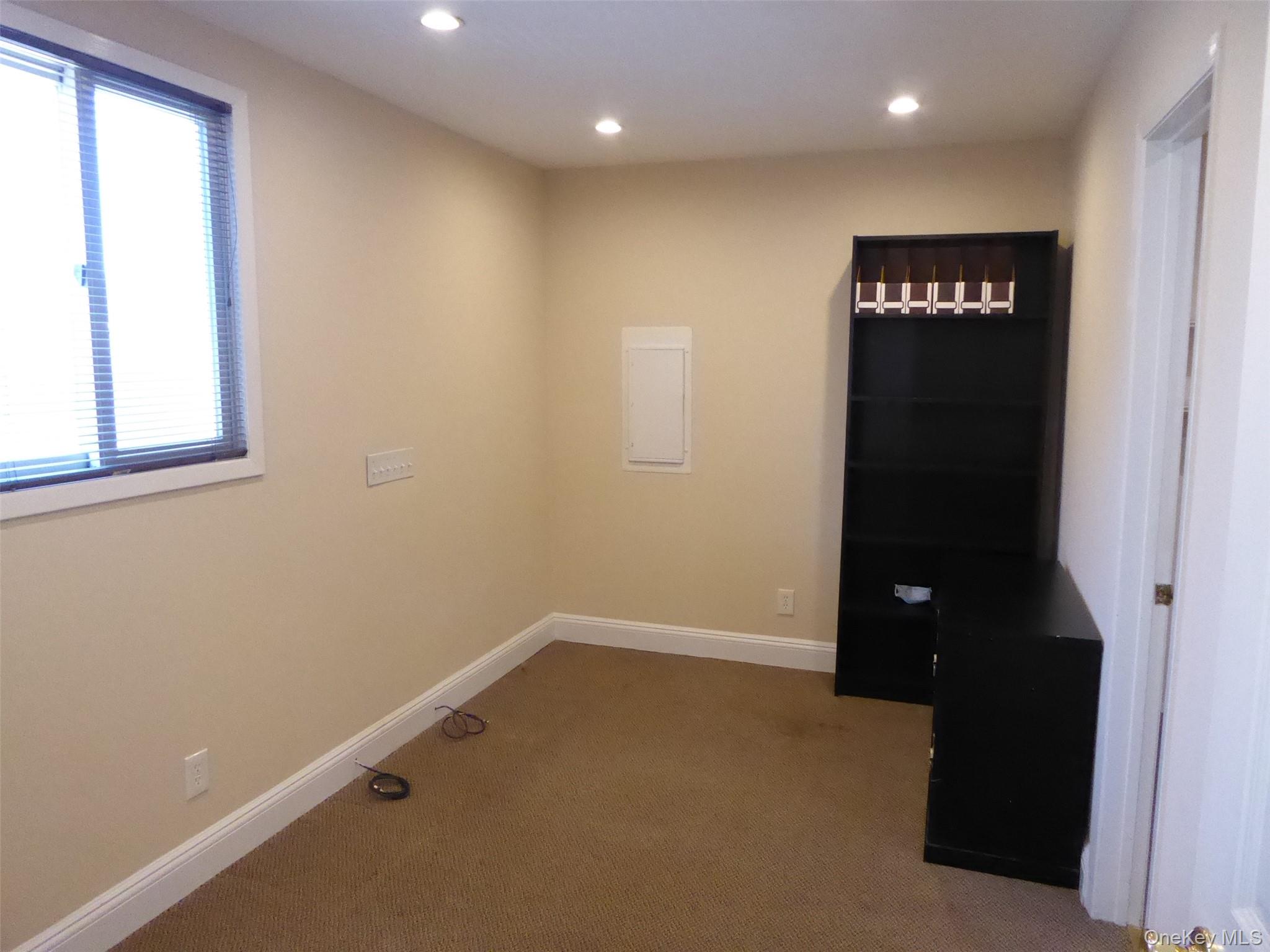 122 Forest Avenue, Unit Rear photo 6