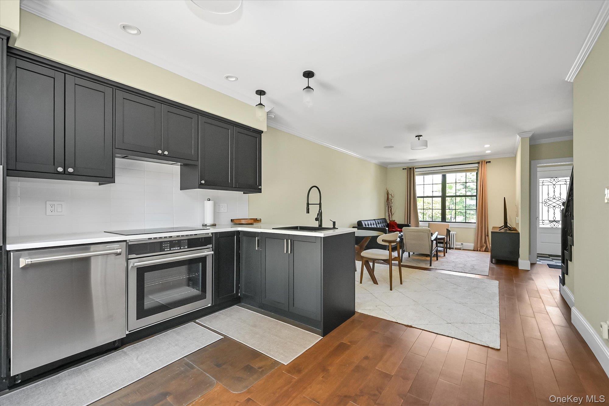 15822 Powells Cove Boulevard – For Sale photo 5
