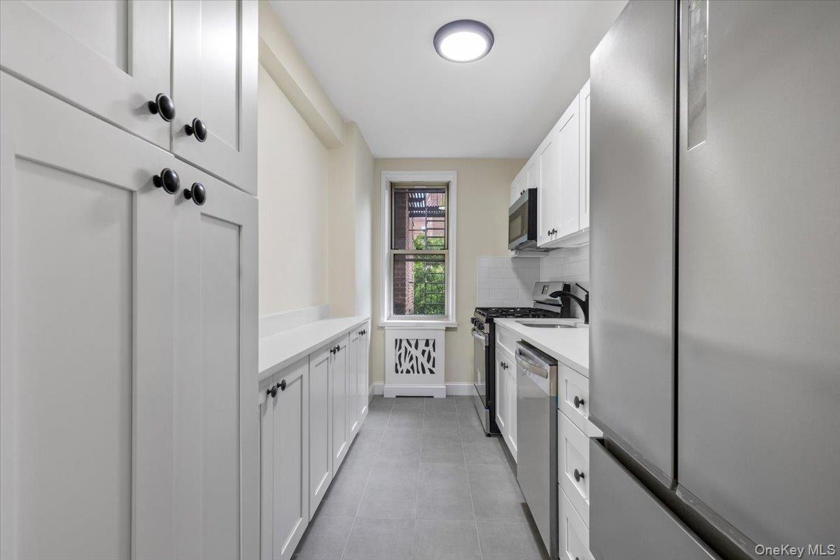 5650 Netherland Avenue, Unit 2E photo 13