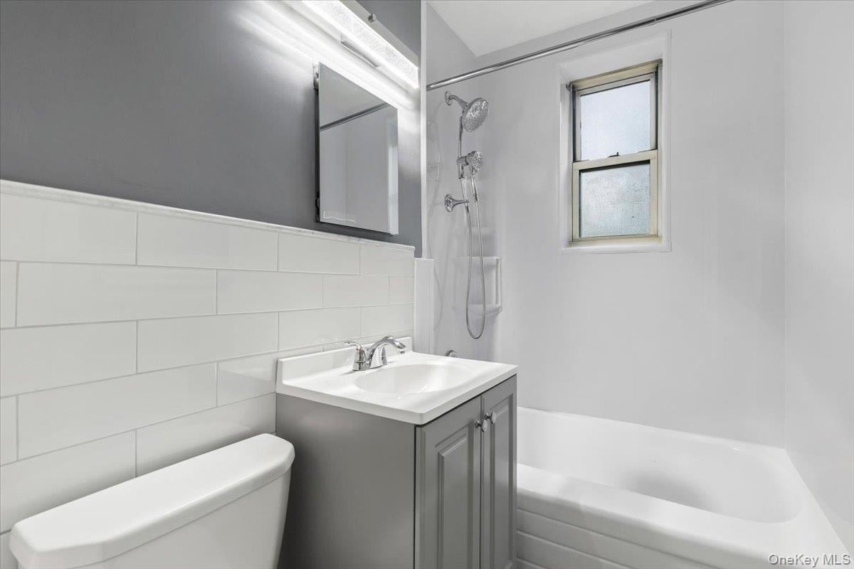 5650 Netherland Avenue, Unit 2E photo 19