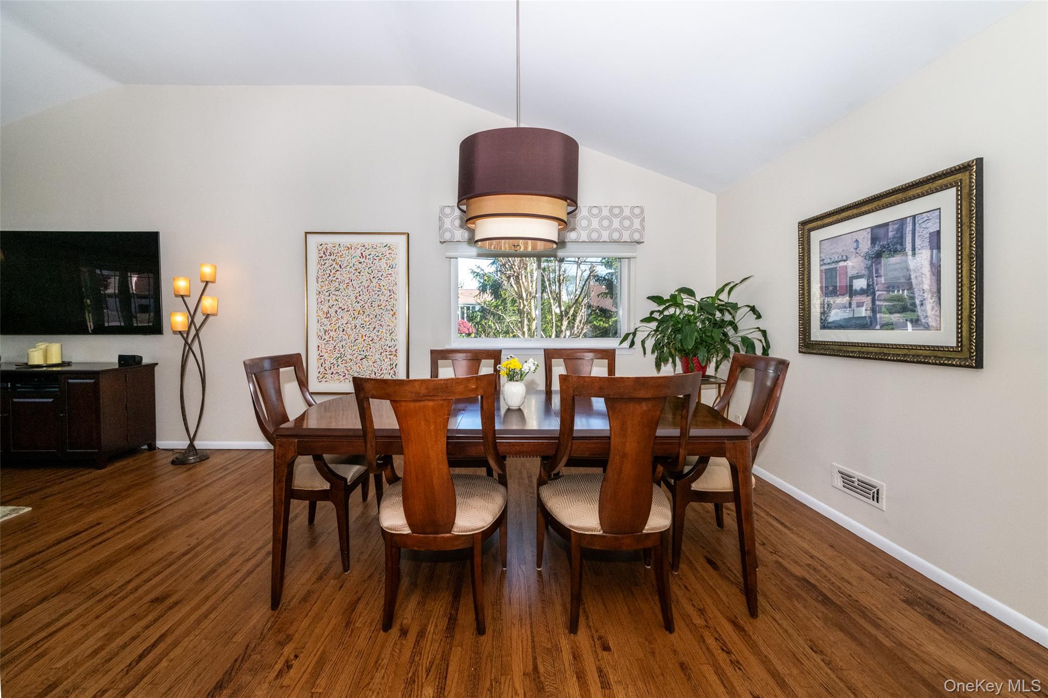 1 Lynns Way – For Sale photo 7