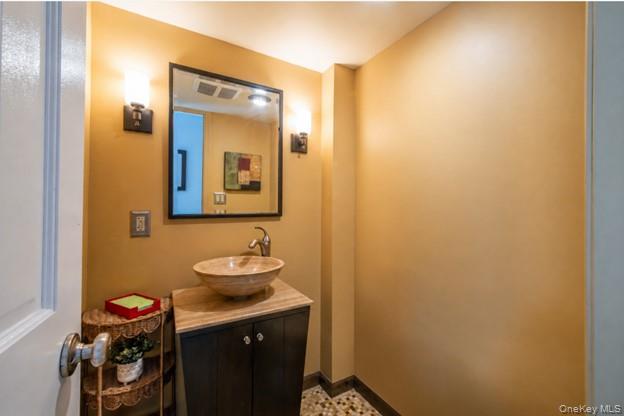 1 Lynns Way – For Sale photo 10