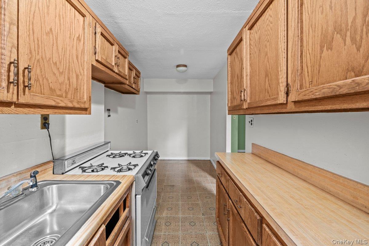 6299 Broadway, Unit C3A photo 8