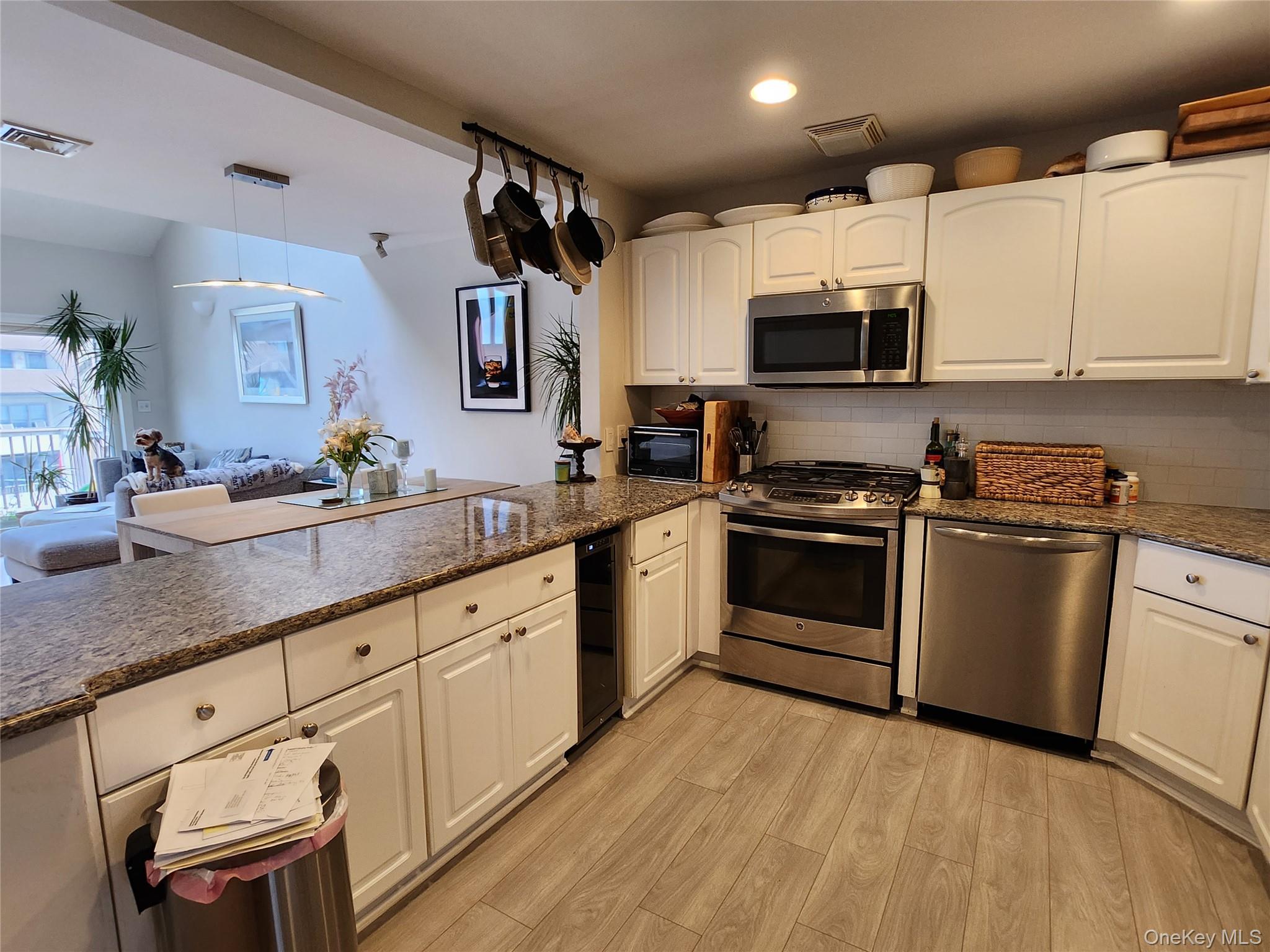 67 Pacific Boulevard – For Rent photo 6