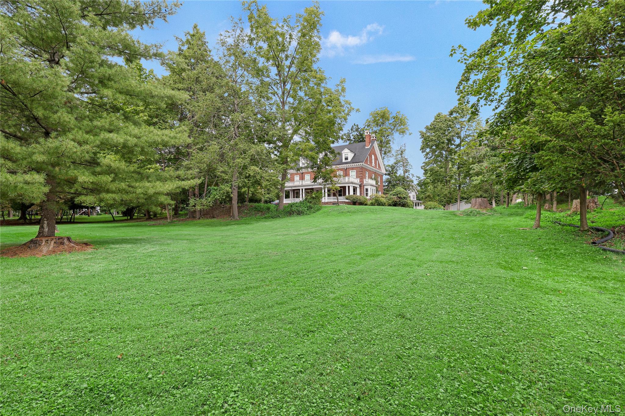 104 Hooker Avenue – For Sale