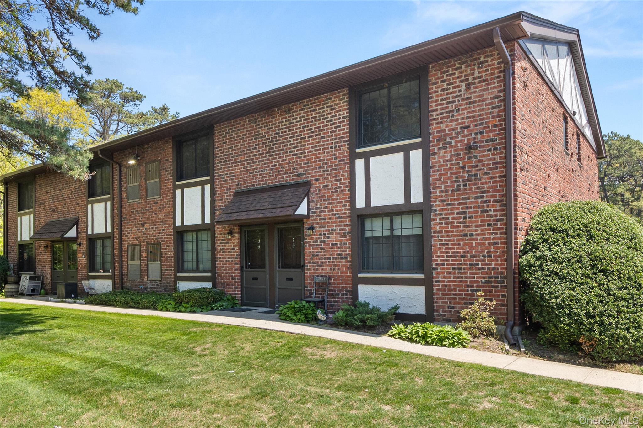 5 Pinebrook Place, Unit 5