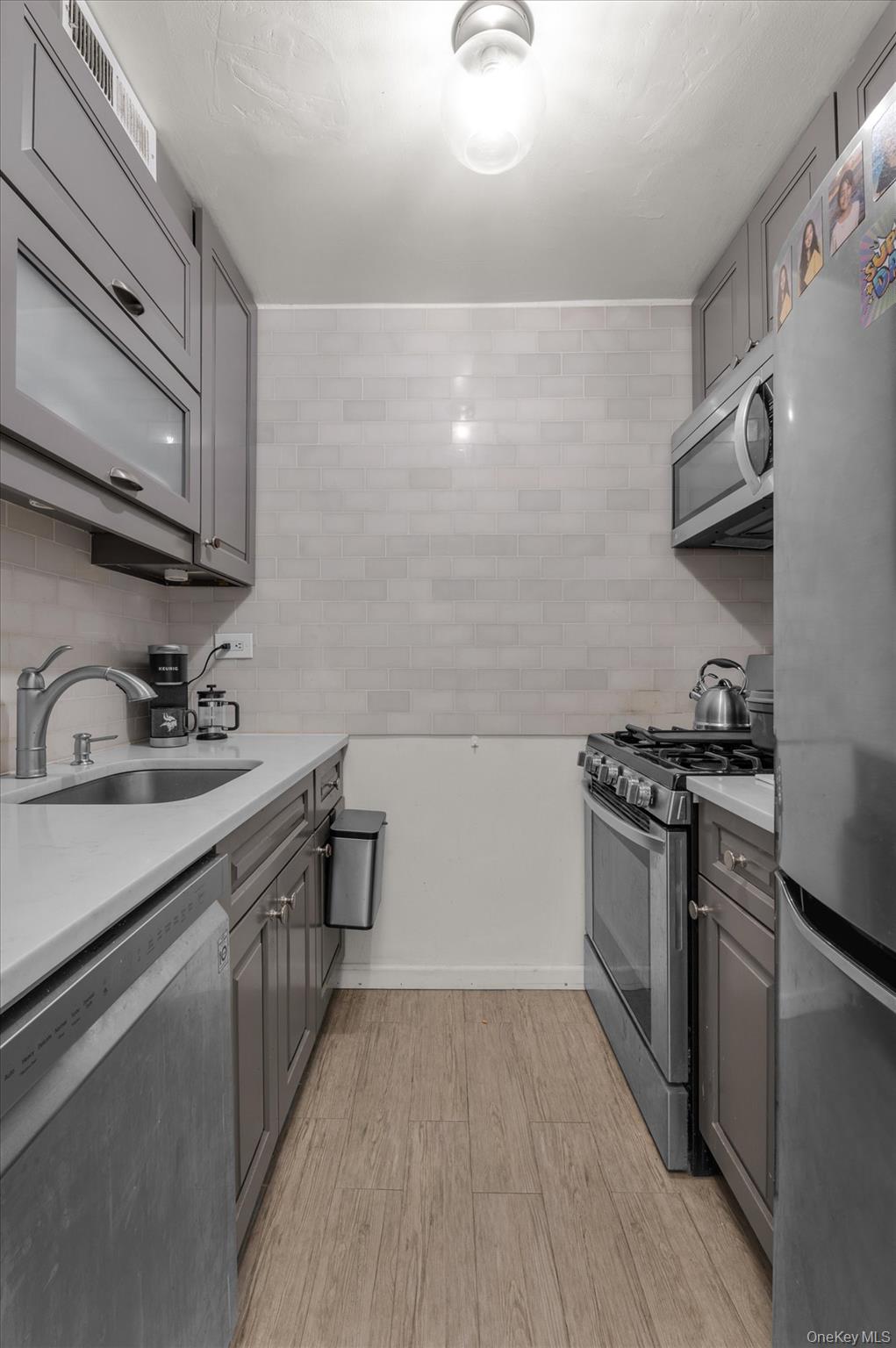 17-85 215 St, Unit 1 L photo 12