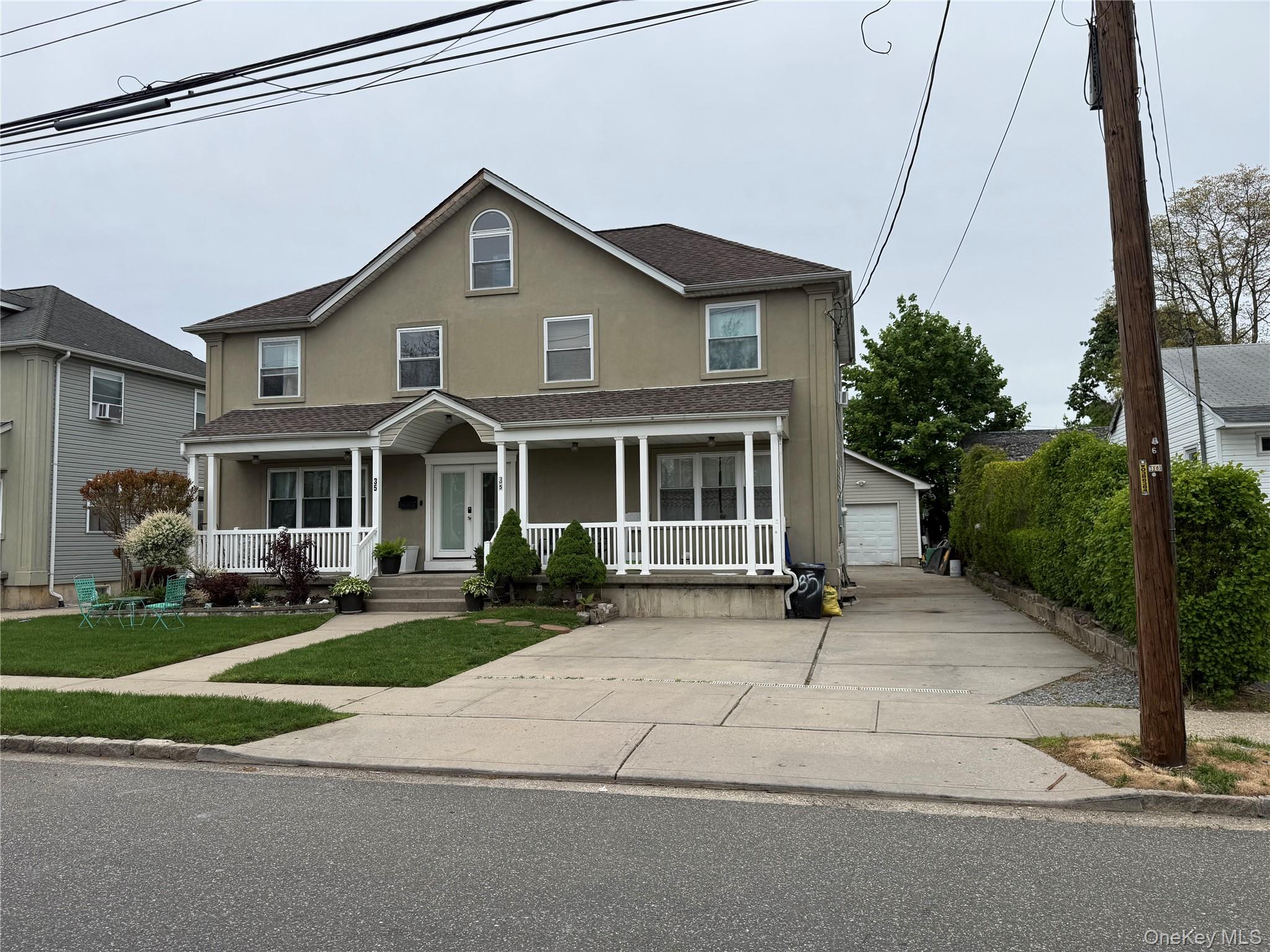 35 3rd Avenue – For Sale