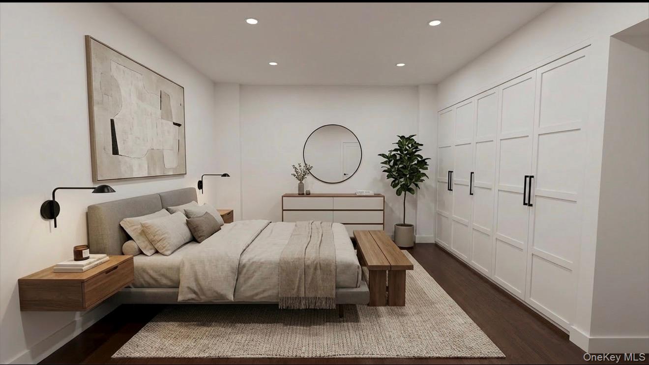 665 Thwaites Place, Unit 4N photo 3