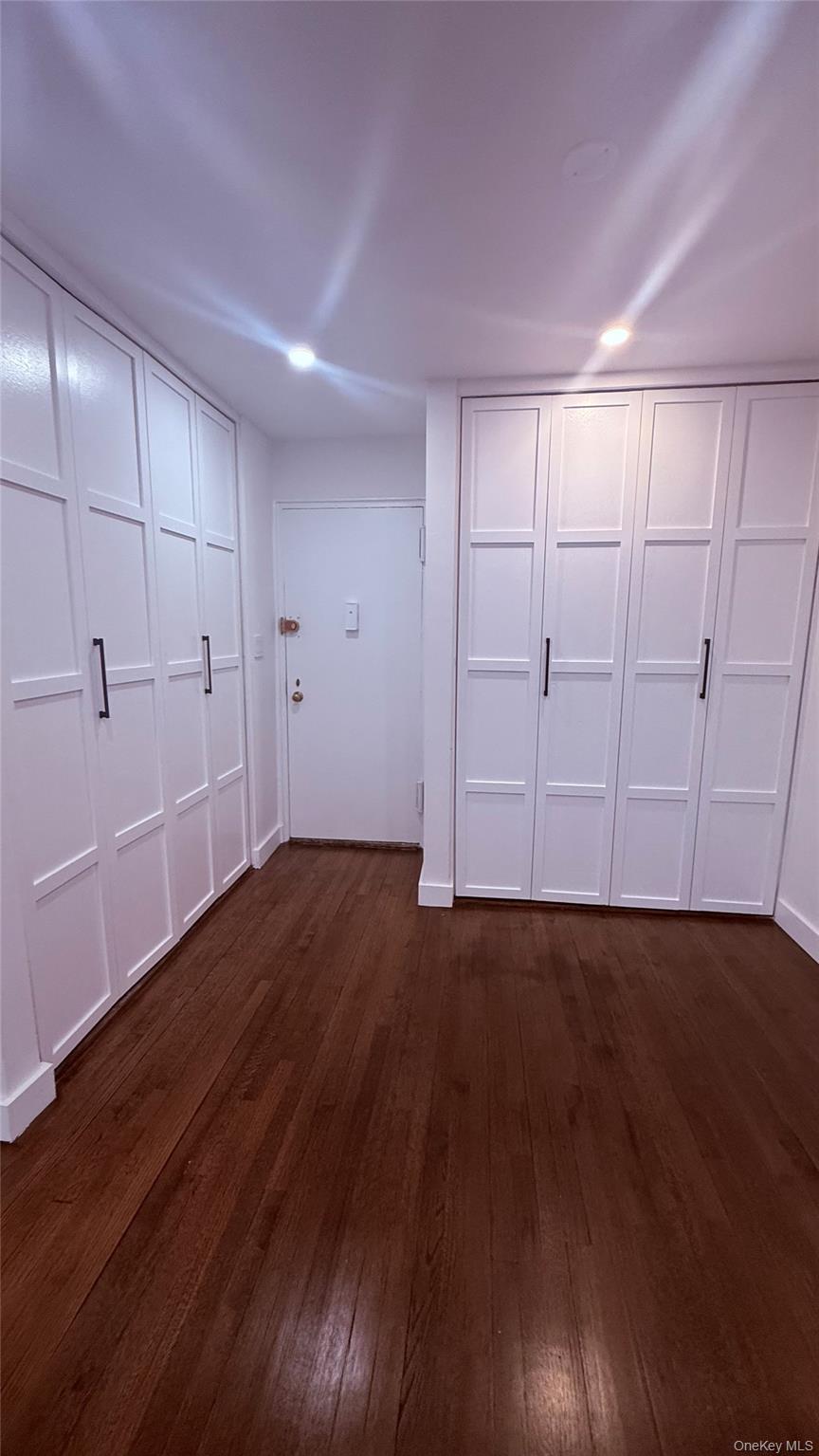 665 Thwaites Place, Unit 4N photo 11
