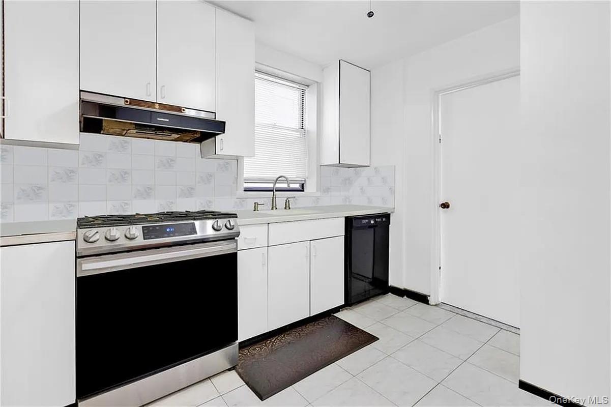 2580 Ocean Parkway, Unit 2K photo 11