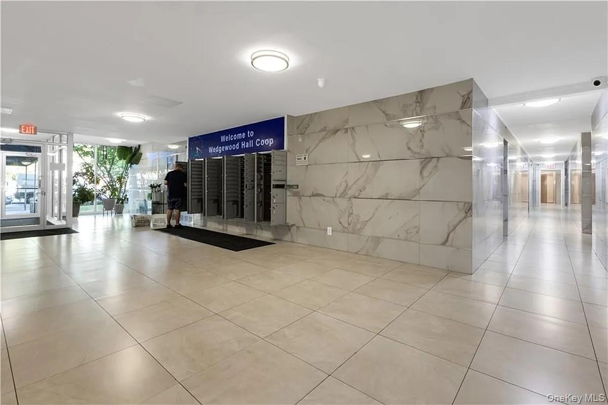 2580 Ocean Parkway, Unit 2K photo 3