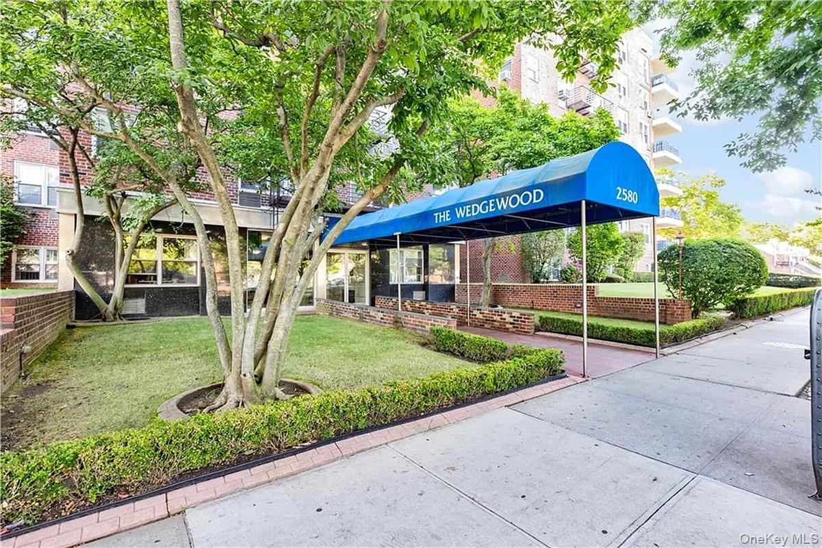 2580 Ocean Parkway, Unit 2K photo 18