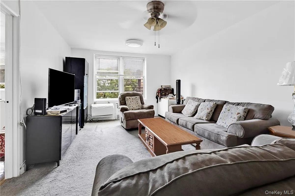 2580 Ocean Parkway, Unit 2K photo 4