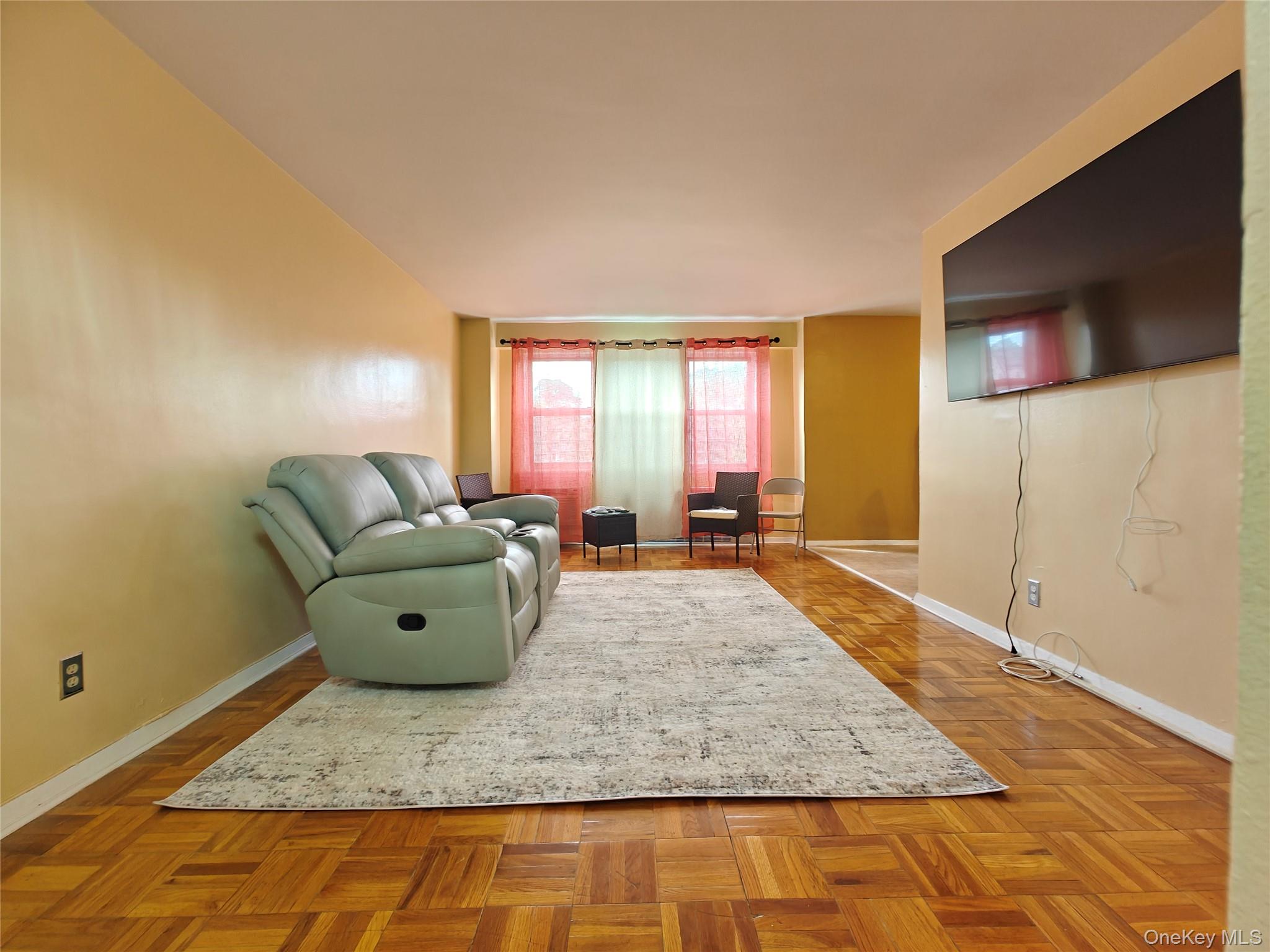 385 Mclean Avenue, Unit 8D photo 5