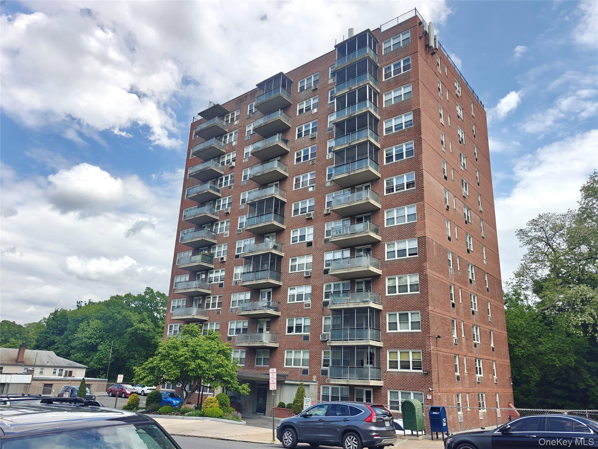 385 Mclean Avenue, Unit 8D