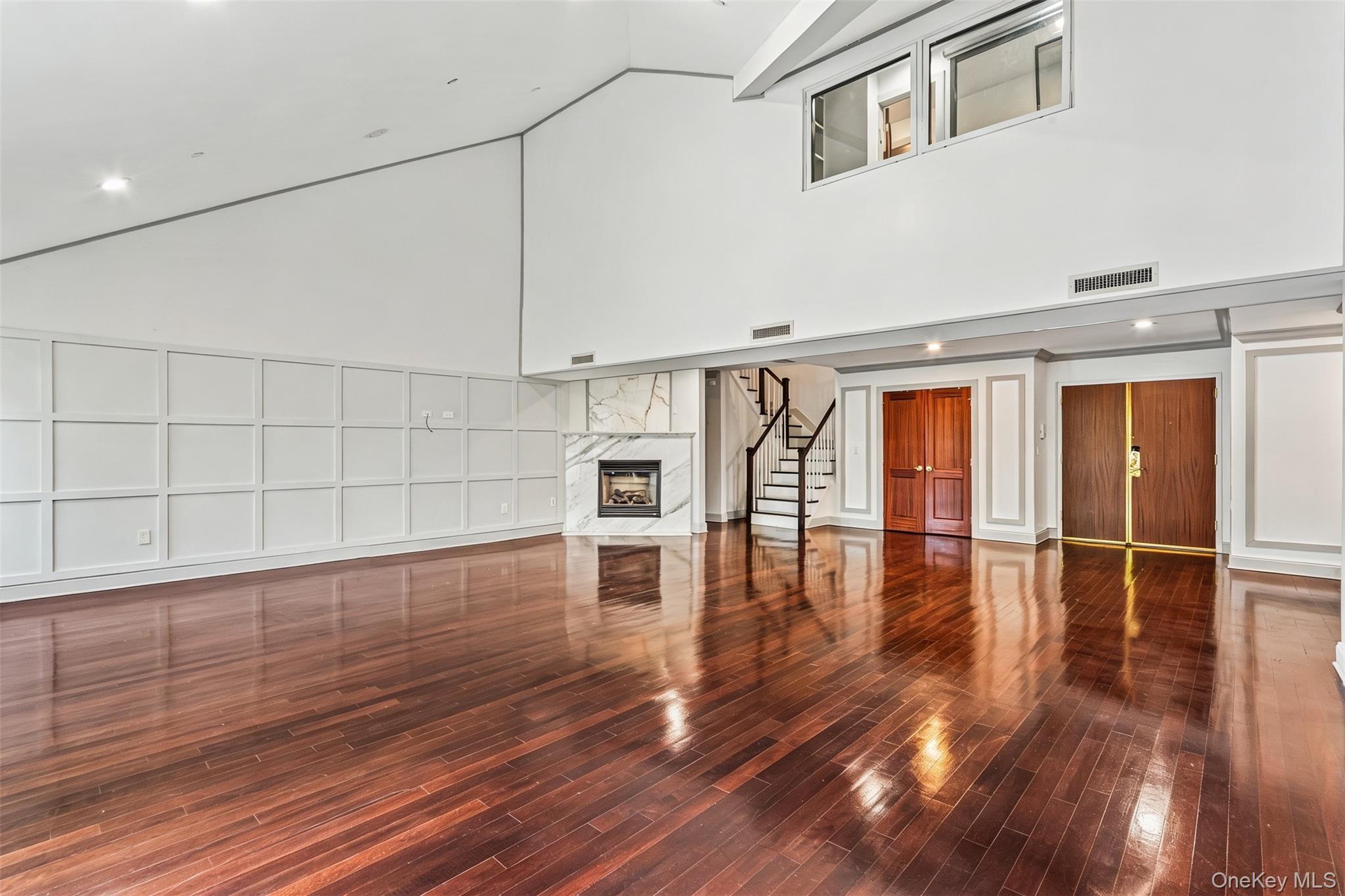 171 Great Neck Road Rd, Unit 4R photo 2