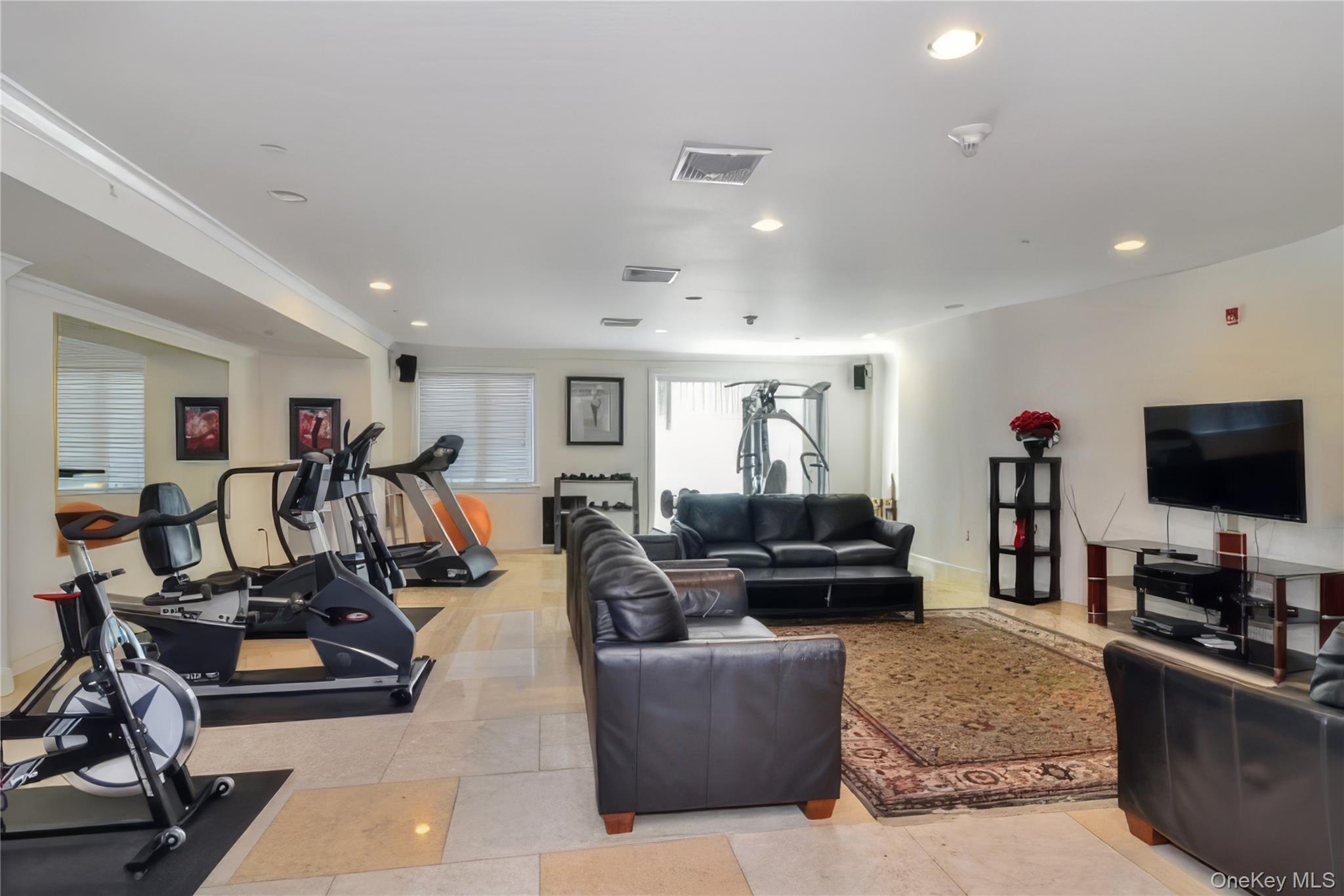 171 Great Neck Road Rd, Unit 4R photo 24