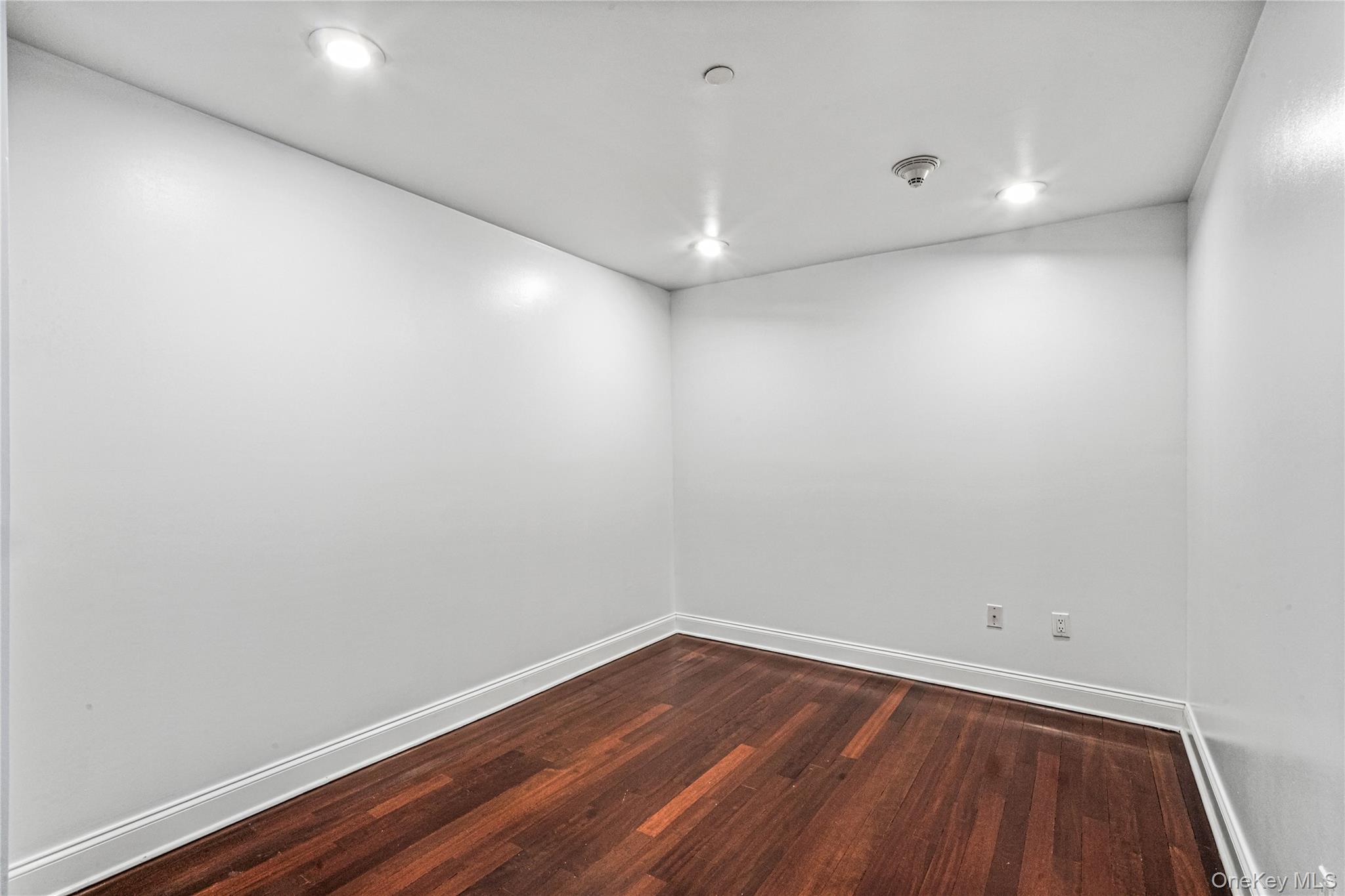 171 Great Neck Road Rd, Unit 4R photo 18