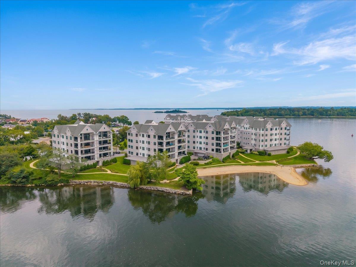 710 Davenport Avenue, Unit 7