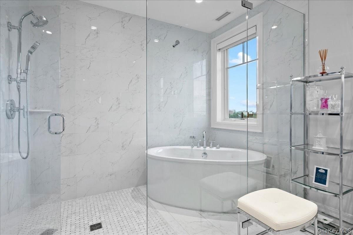 710 Davenport Avenue, Unit 7 photo 17