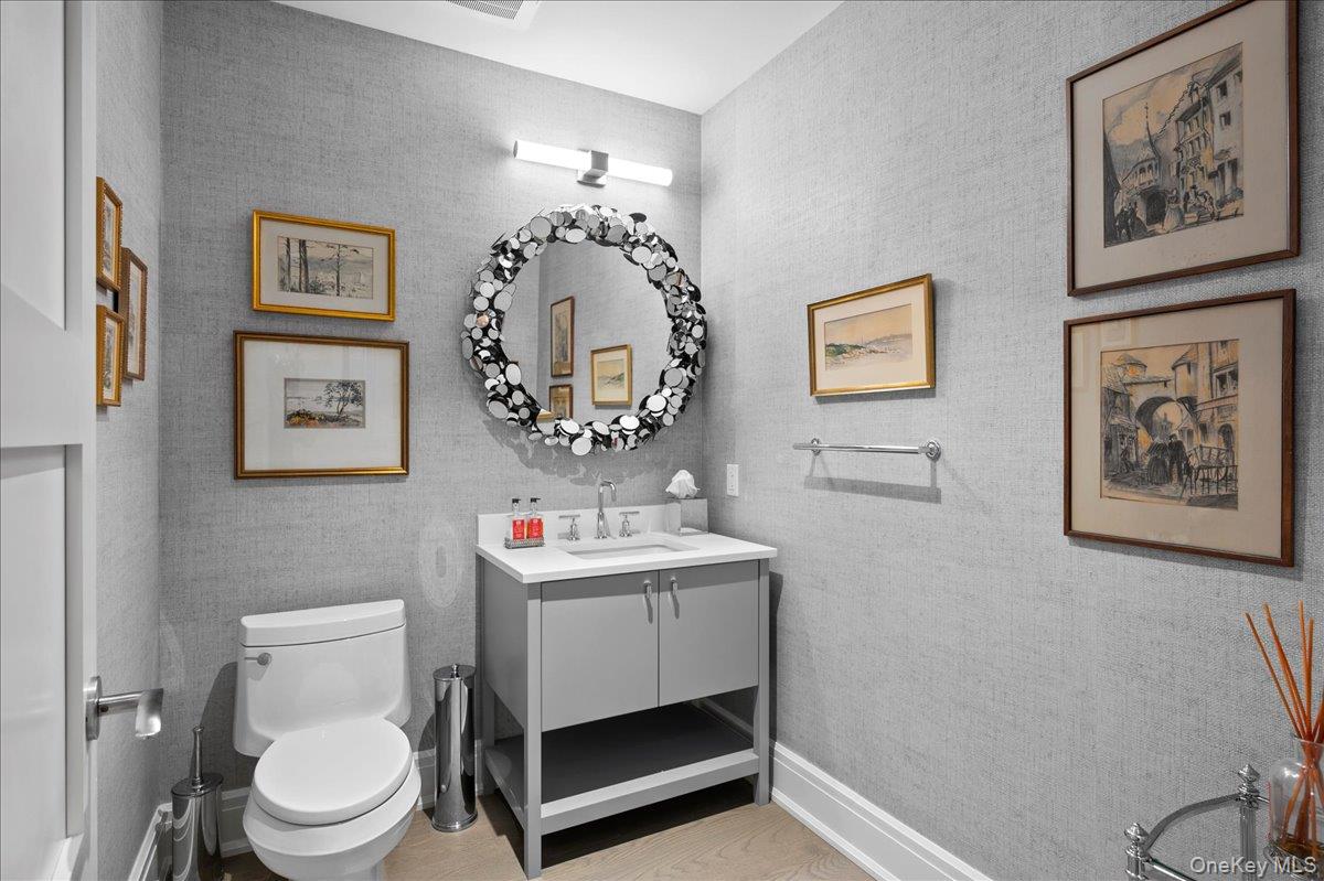 710 Davenport Avenue, Unit 7 photo 22