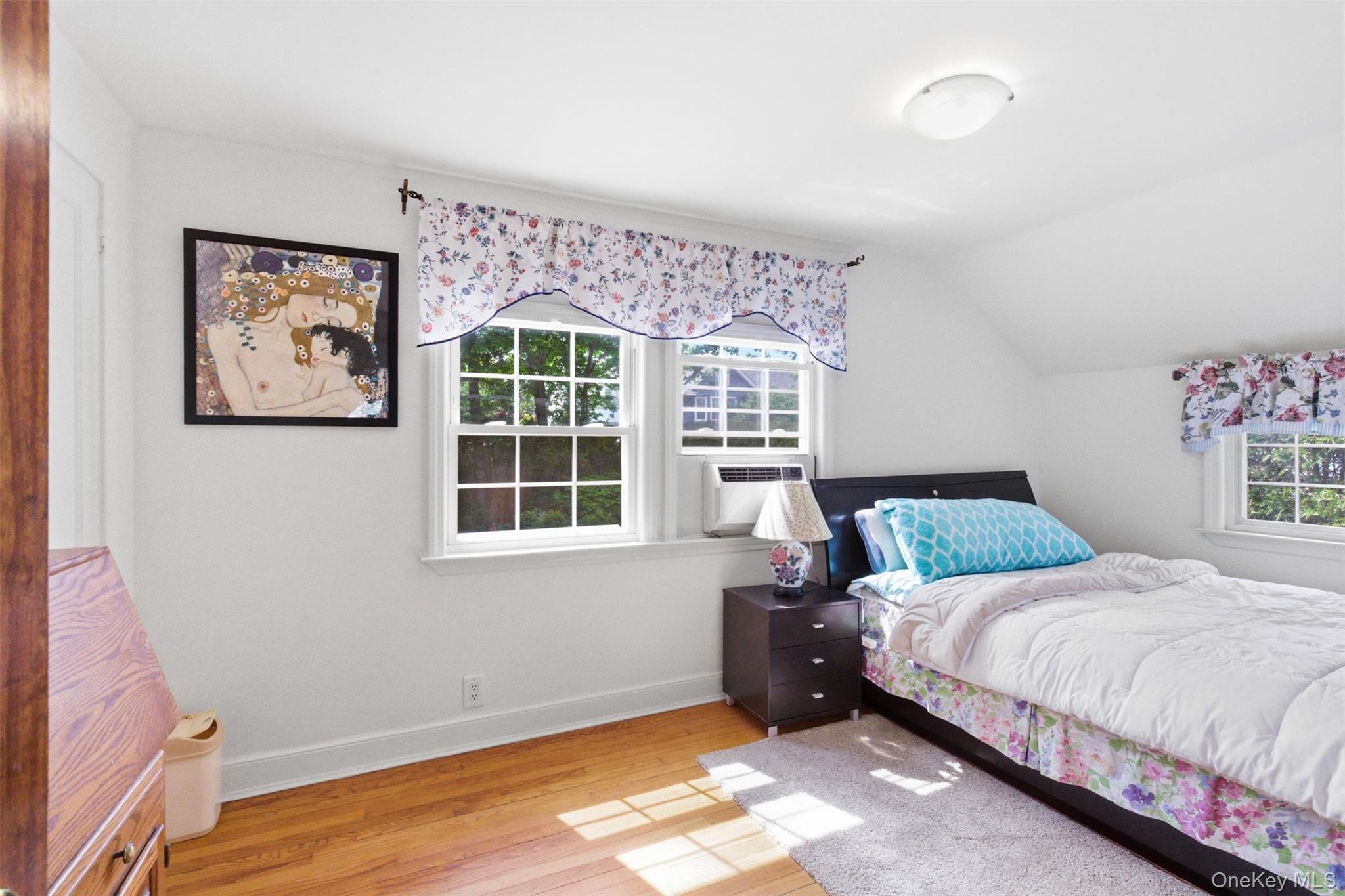 47 Onderdonk Avenue – For Sale photo 27