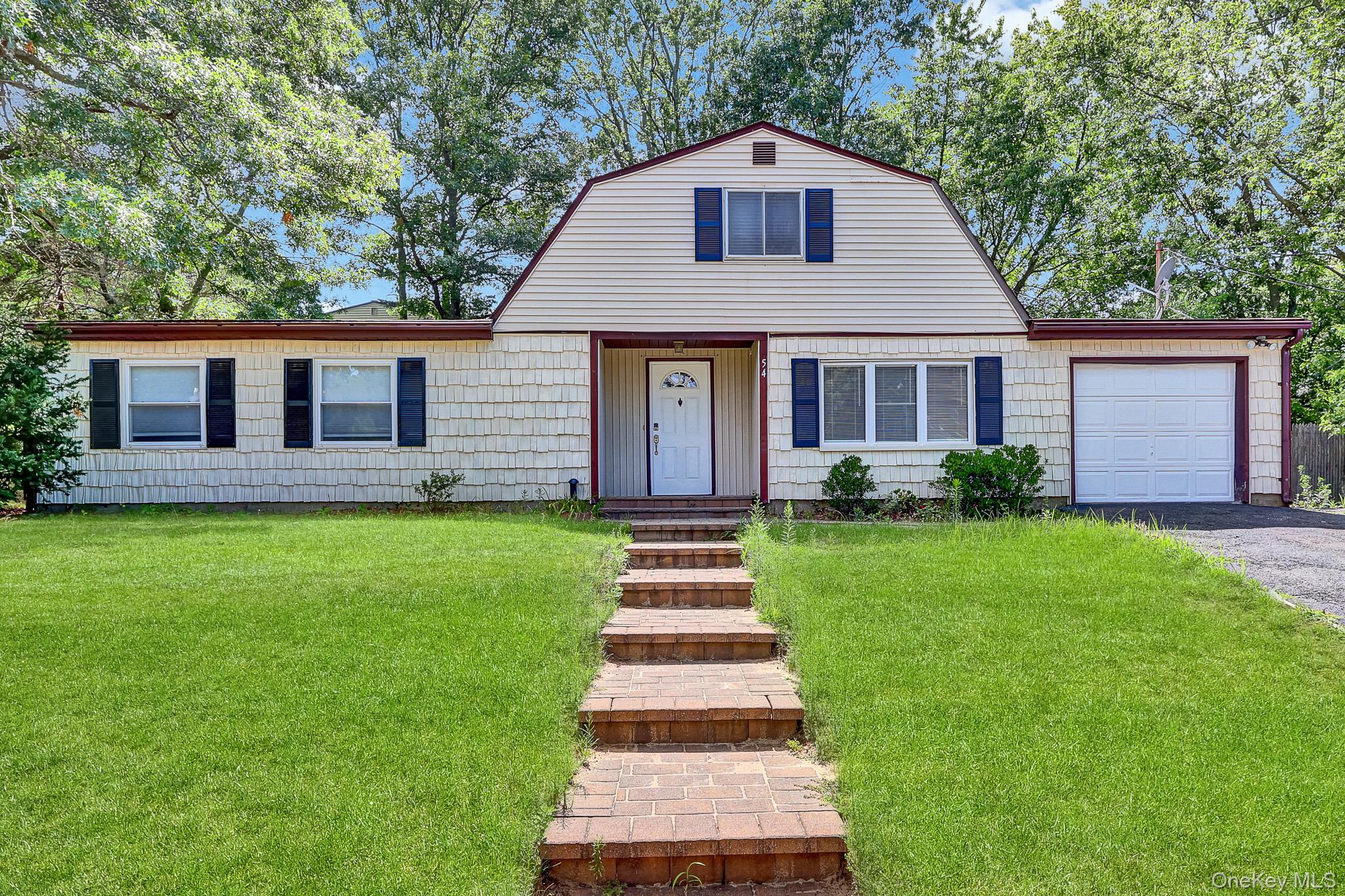 54 College Hills Drive – For Sale