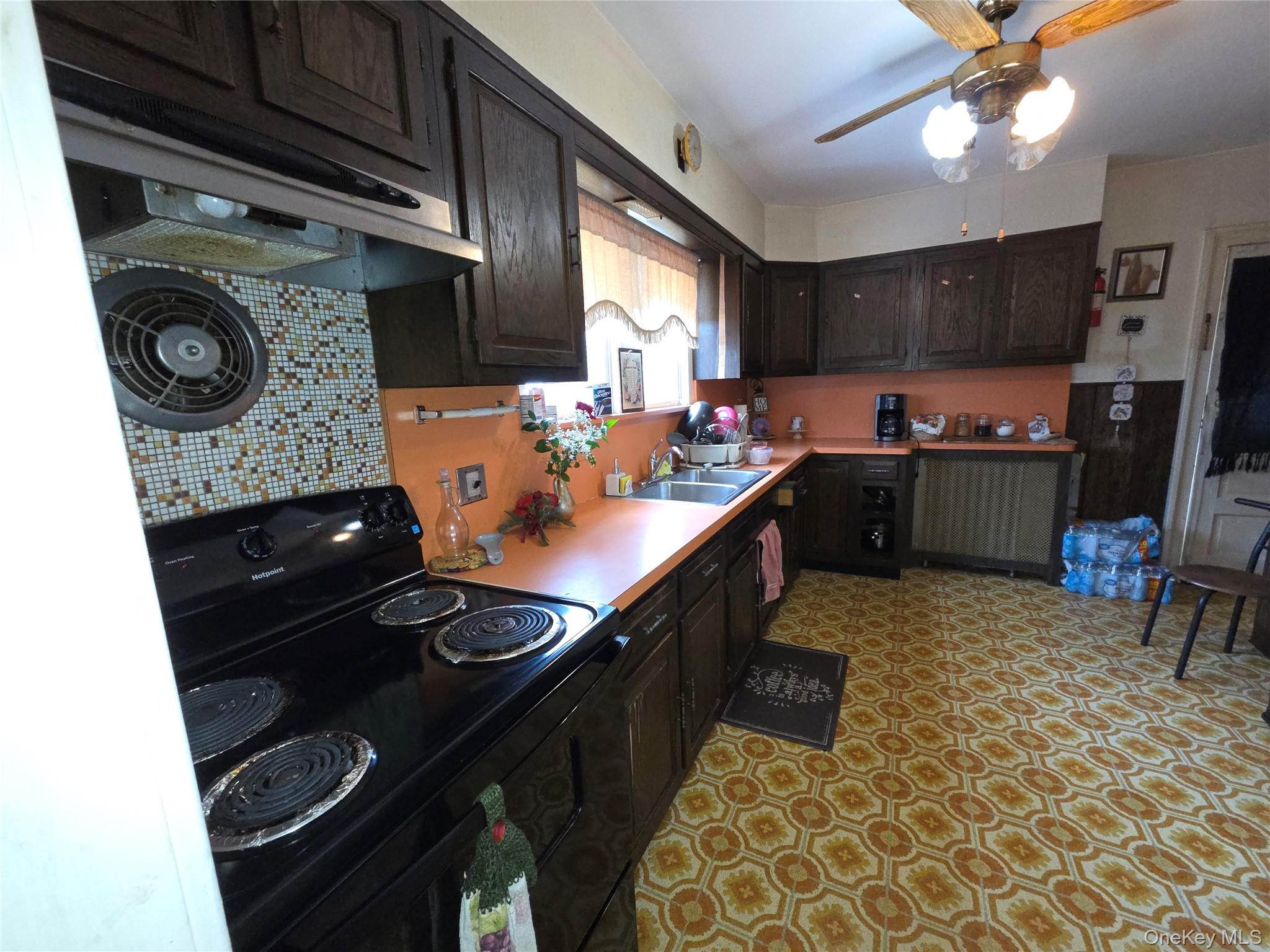 208 S Grand Avenue – For Sale photo 9