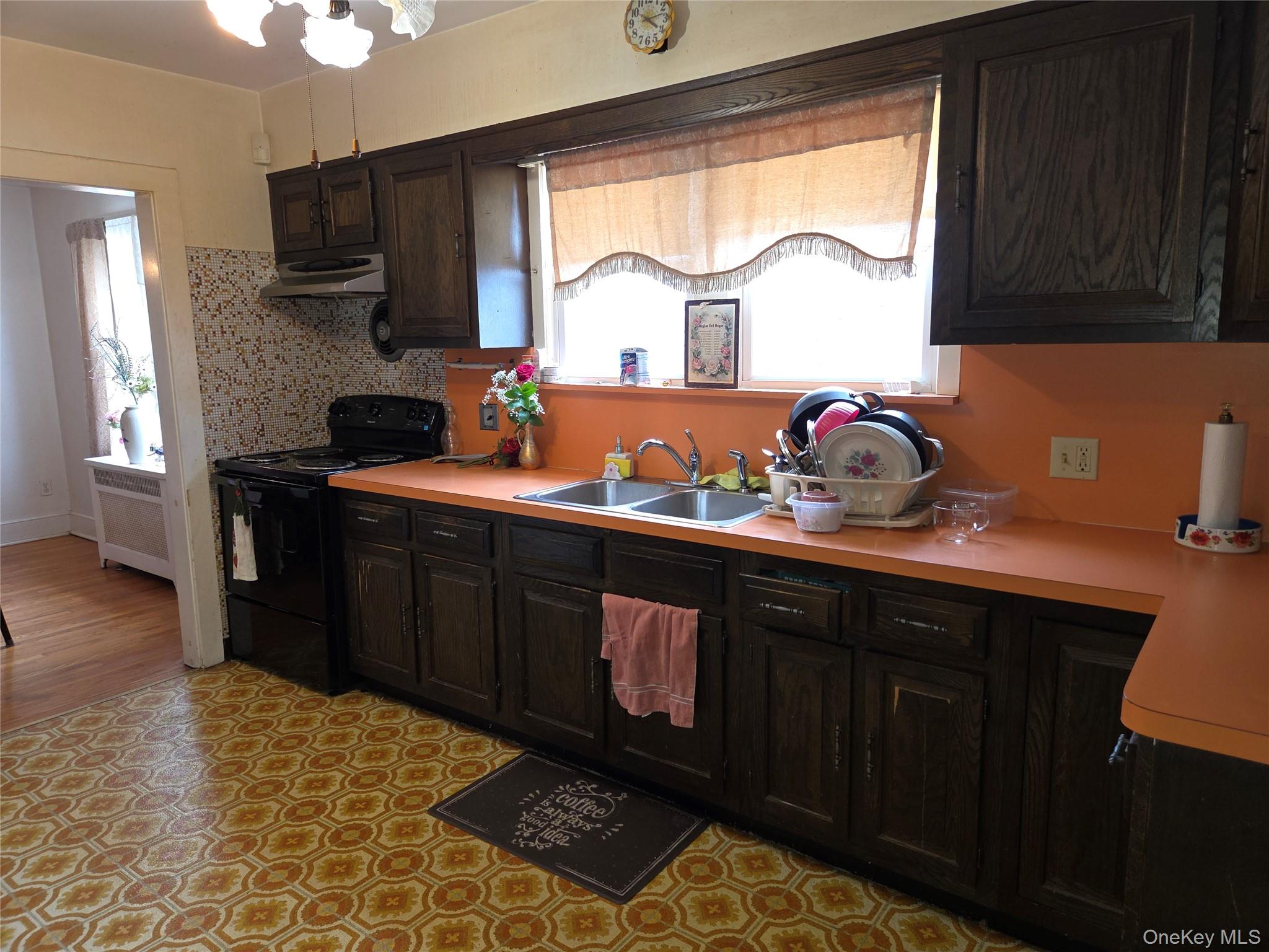 208 S Grand Avenue – For Sale photo 11