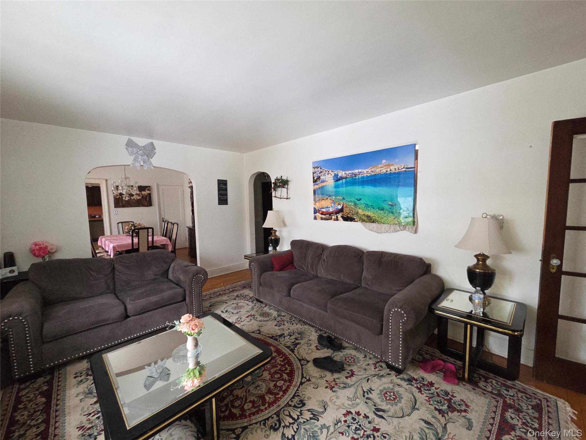 208 S Grand Avenue – For Sale photo 5
