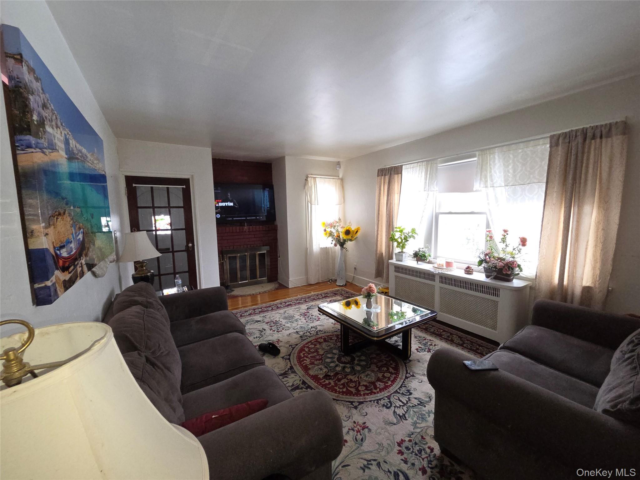 208 S Grand Avenue – For Sale photo 6