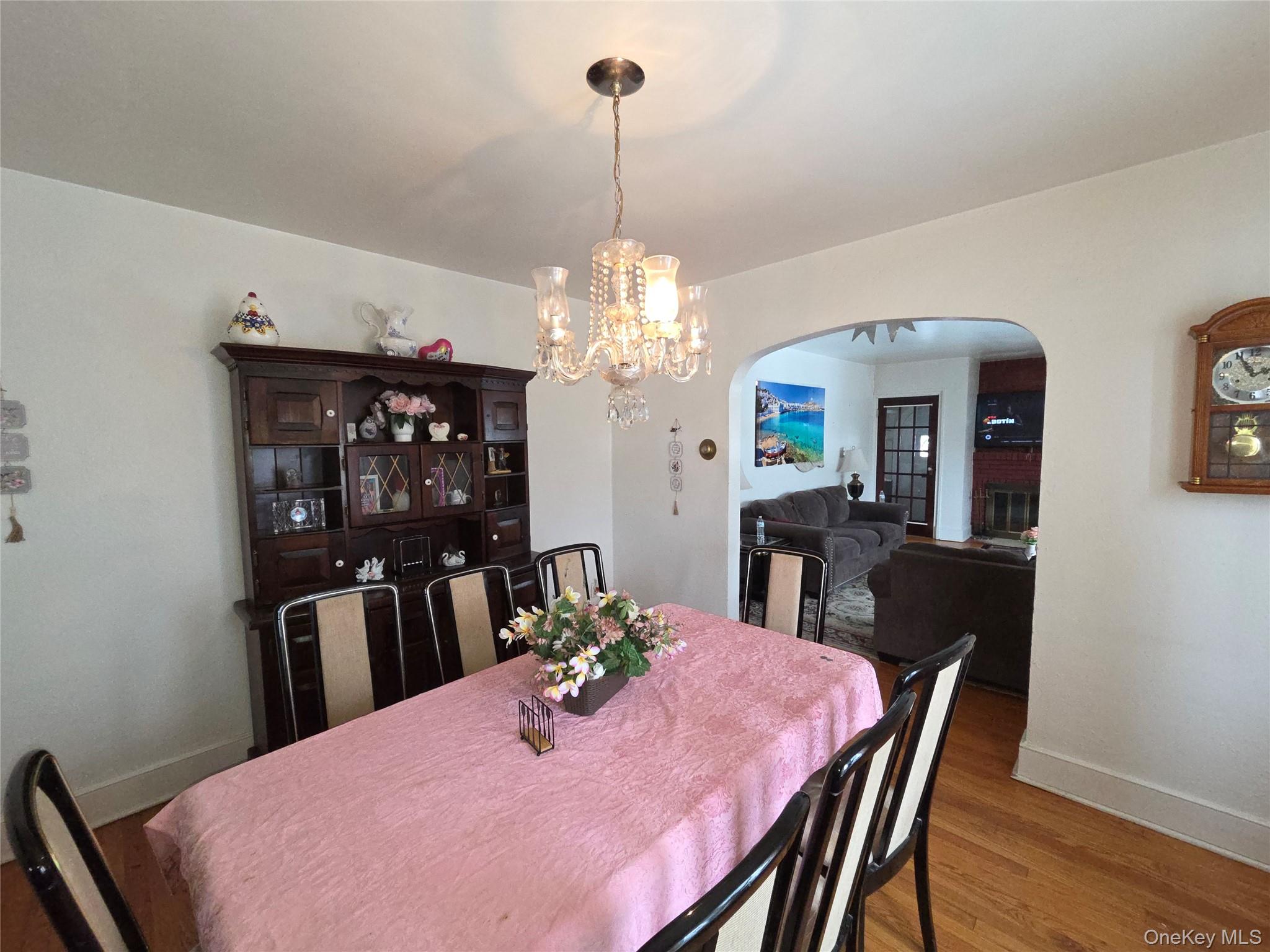 208 S Grand Avenue – For Sale photo 8