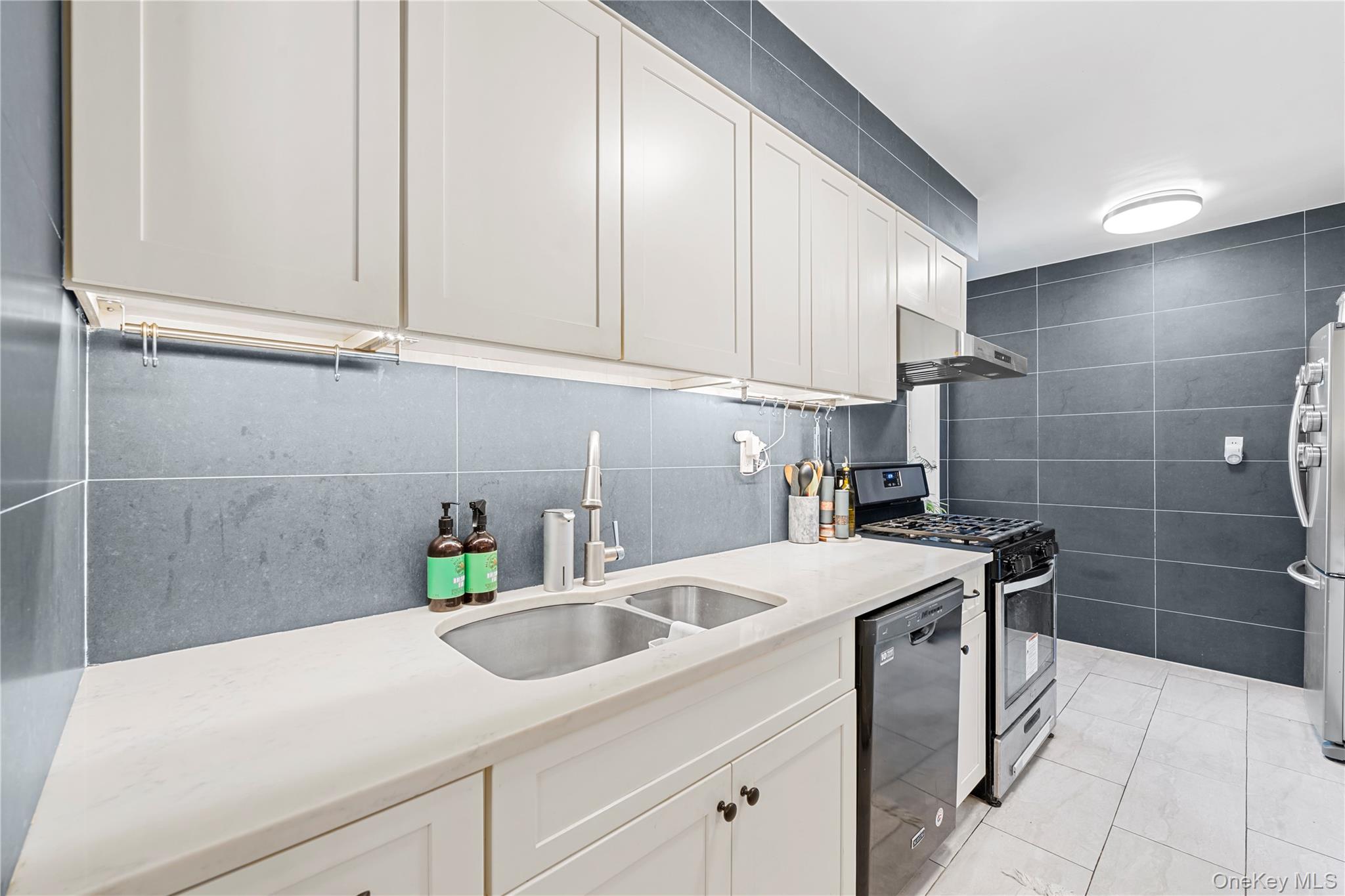 142-15 26th Avenue, Unit 4H photo 14
