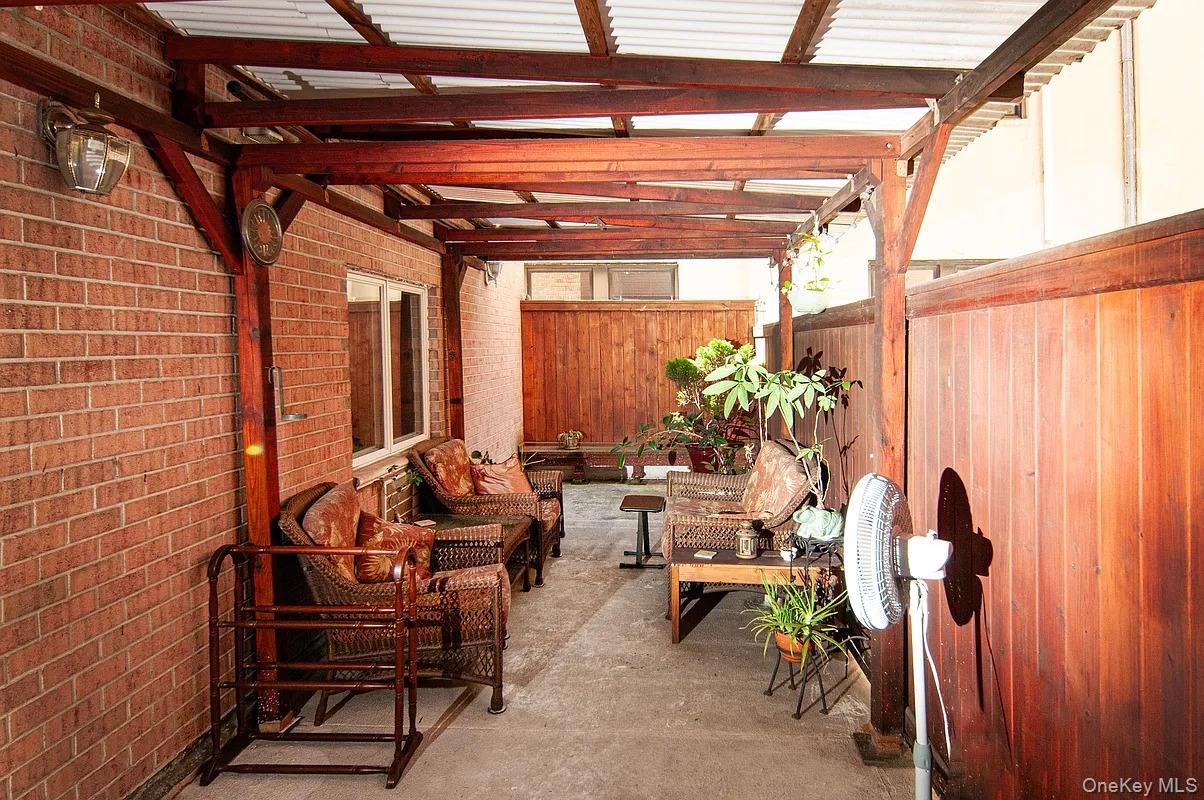 2012 Jerome Avenue, Unit 1A photo 11