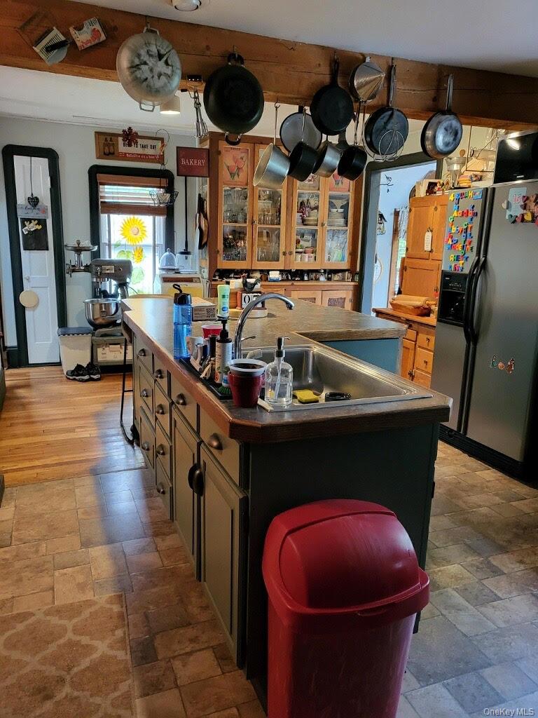 174 Rock Ridge Avenue – For Sale photo 3