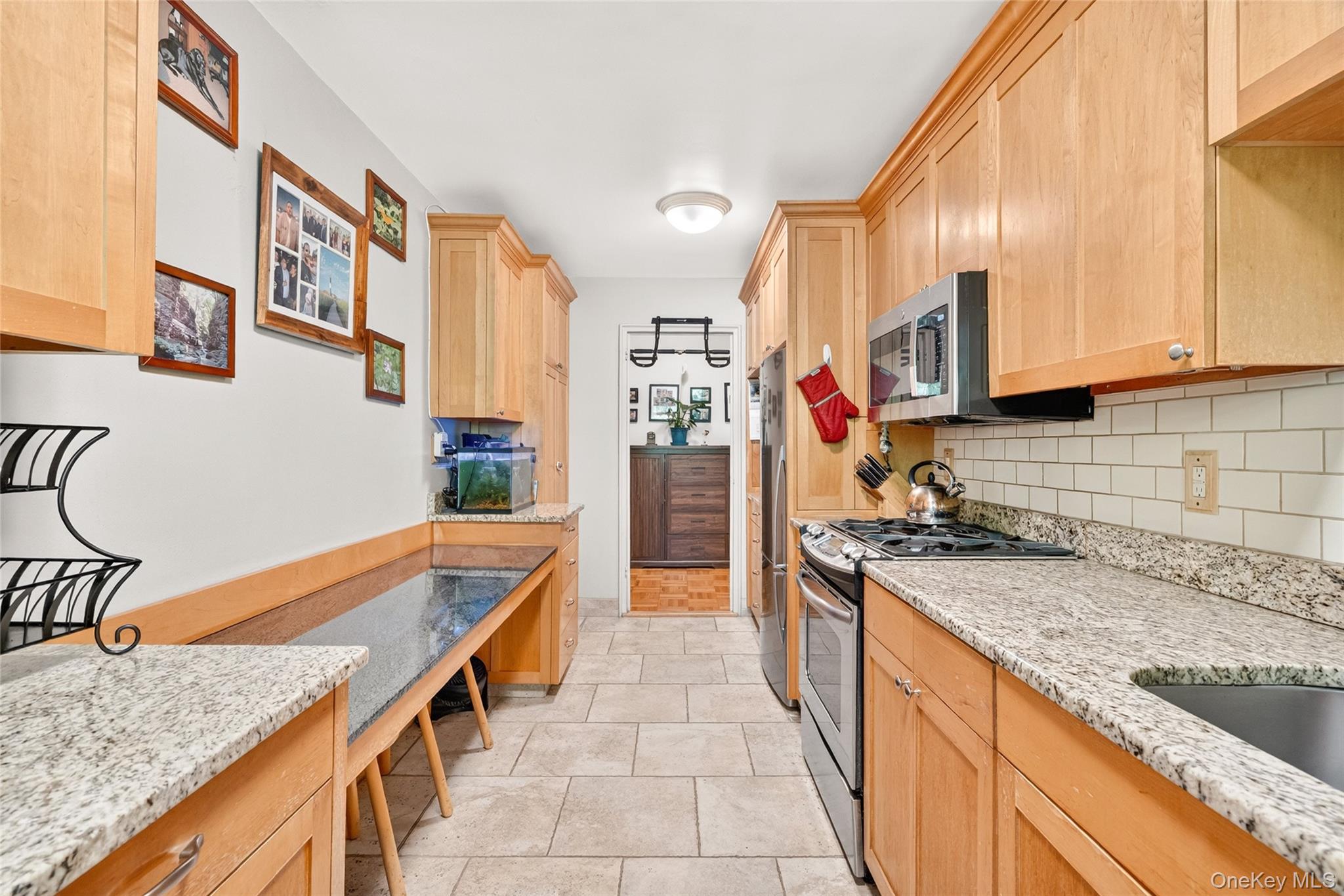 25 Shady Glen Court, Unit 2C photo 5