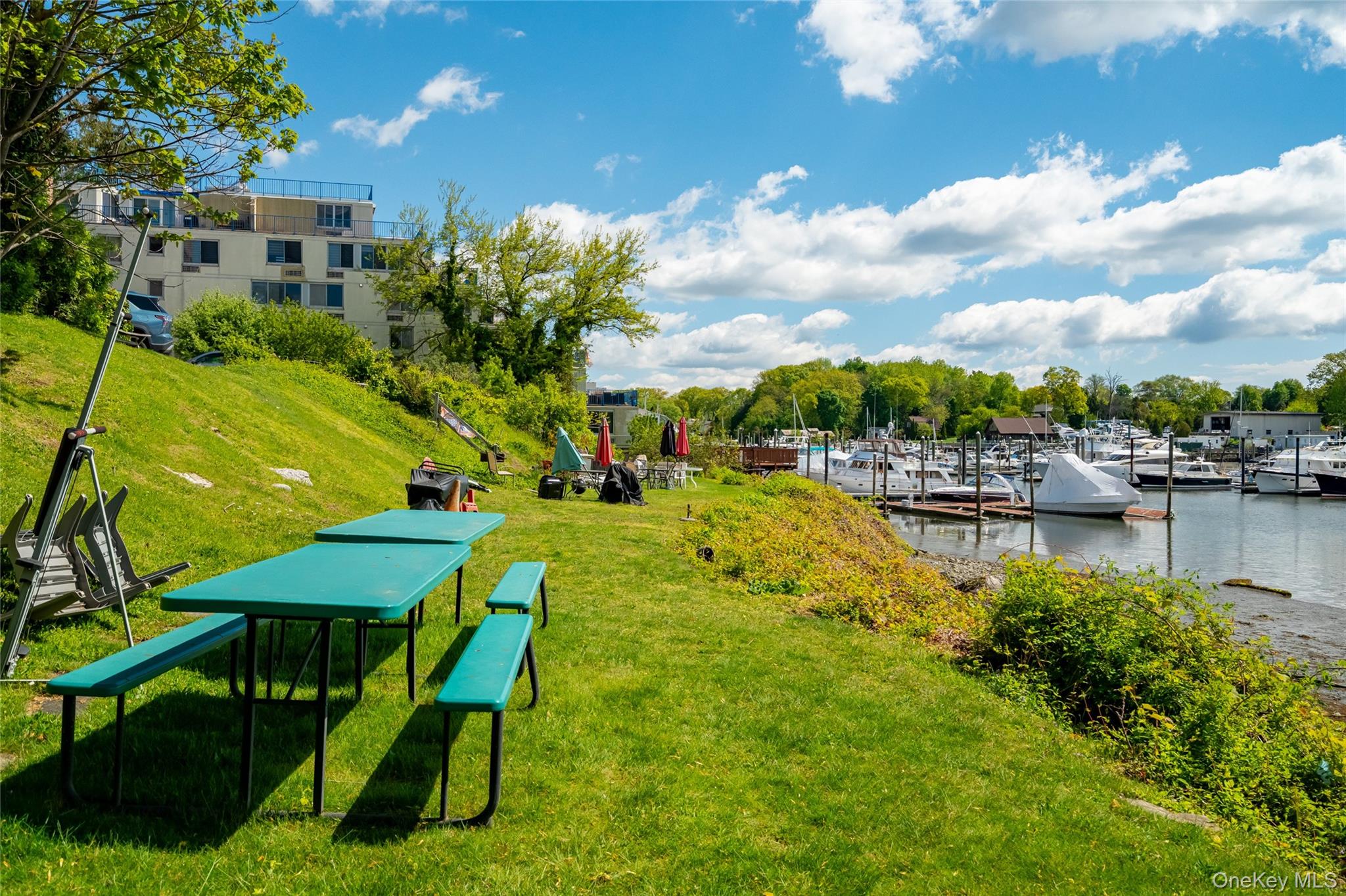 25 Shady Glen Court, Unit 2C photo 13