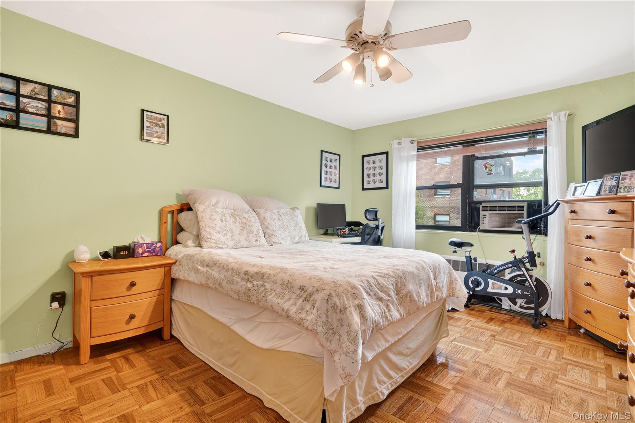 25 Shady Glen Court, Unit 2C photo 8