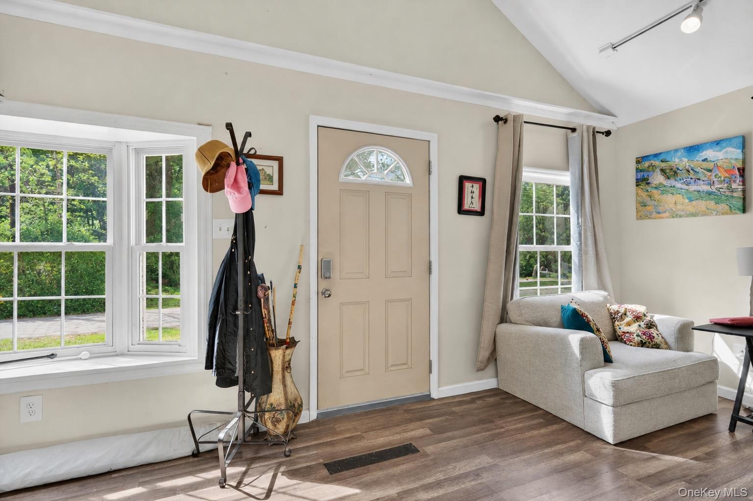 24 Avenue L – For Sale photo 2
