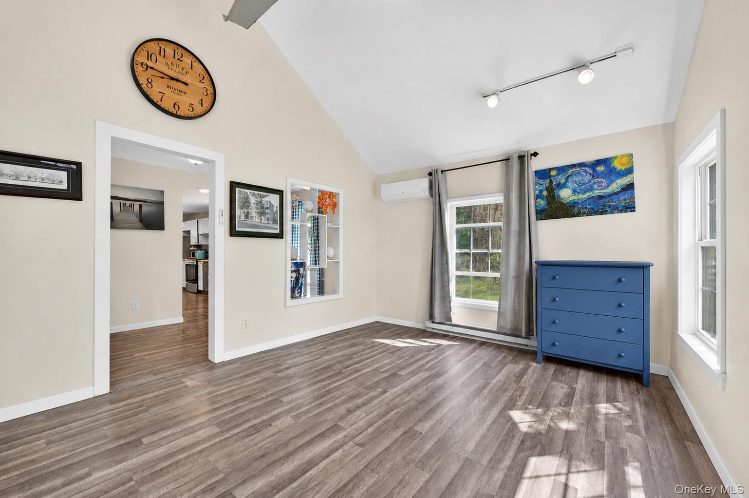 24 Avenue L – For Sale photo 6