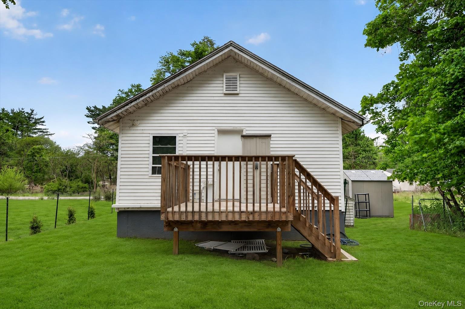 24 Avenue L – For Sale photo 10