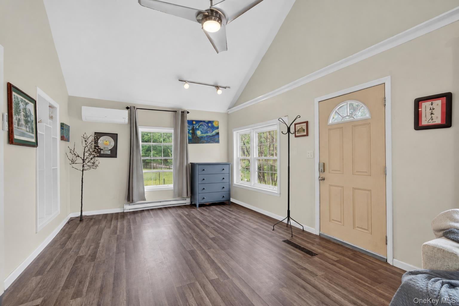24 Avenue L – For Sale photo 3