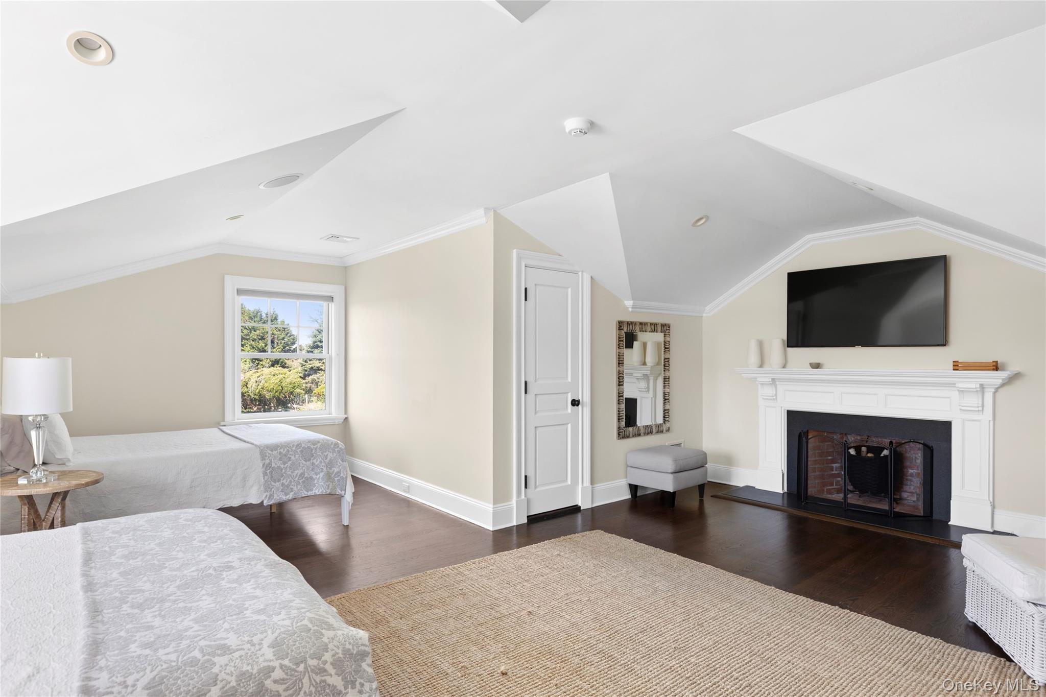 672 Halsey Lane – For Sale photo 45
